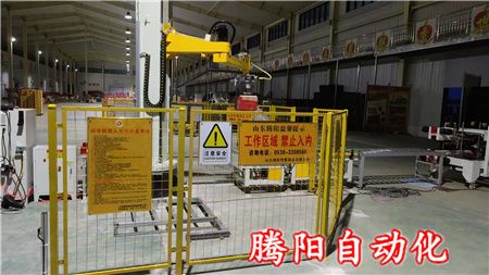 小型粉類立柱碼垛機(jī)從廠家保障產(chǎn)品質(zhì)量