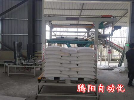 砂漿整條生產(chǎn)線只需要一個(gè)包裝工碼垛工作交給高位碼垛機(jī)
